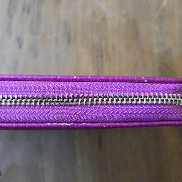 Adrienne Vittadini Pink Women's Charging Wallet - Picture 6 of 14